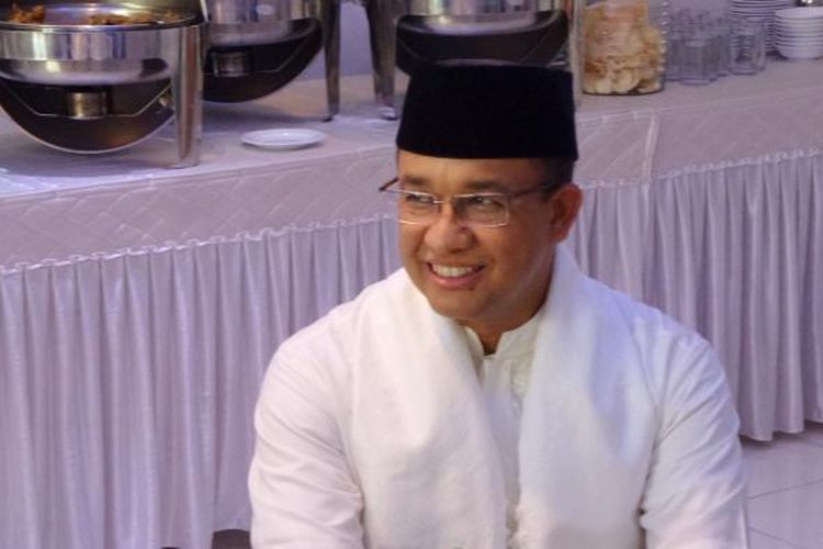 Calon gubernur DKI Jakarta Anies Baswedan saat silaturahim ke majelis taklim di Duren Sawit, Jakarta Timur, Rabu (22/2/2017).