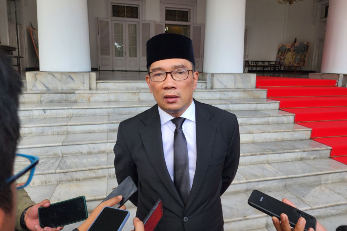 Gubernur Jawa Barat Ridwan Kamil saat diwawancarai media di Gedung Pakuan, Kota Bandung, Jawa Barat, Kamis (25/5/2023).