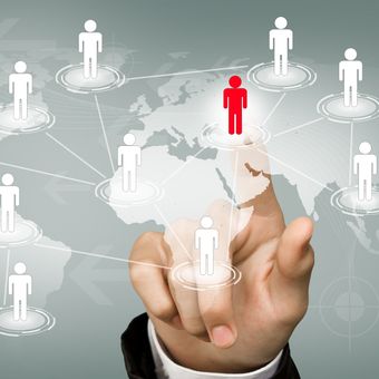 Ilustrasi outsourcing atau tenaga alih daya. 