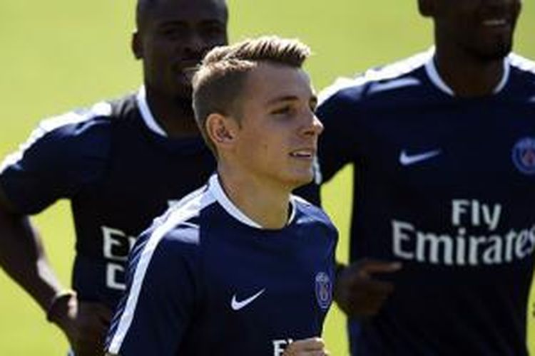 Bek sayap Paris Saint-Germain, Lucas Digne. 