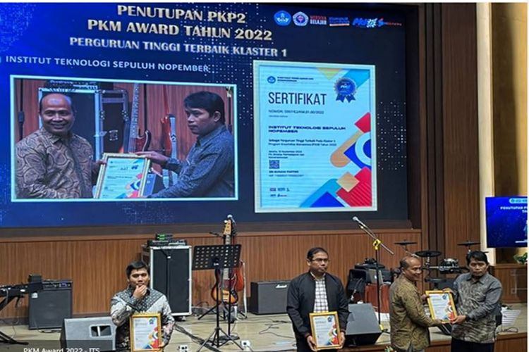 Penobatan ITS sebagai Perguruan Tinggi Terbaik pada Klaster I dalam ajang PKM Award 2022