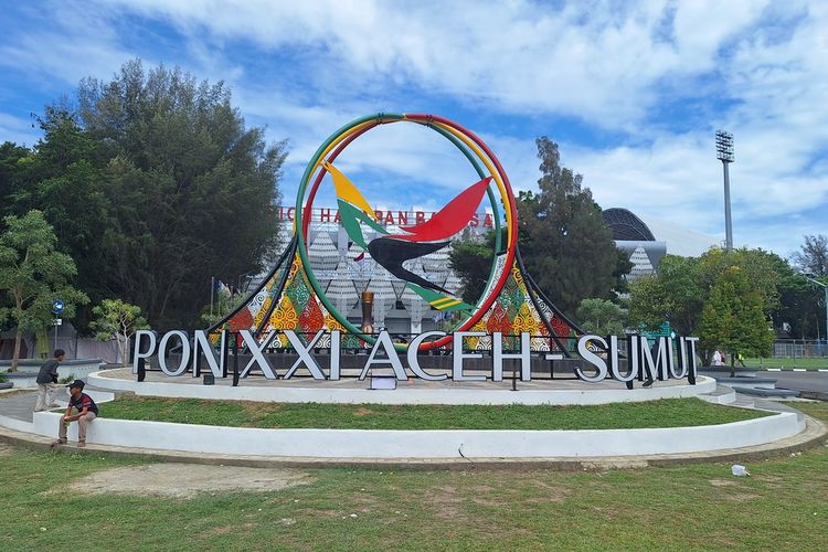Logo Pekan Olahraga Nasional (PON) Aceh-Sumut di Stadion Harapan Bangsa Lhong Raya, Banda Aceh.