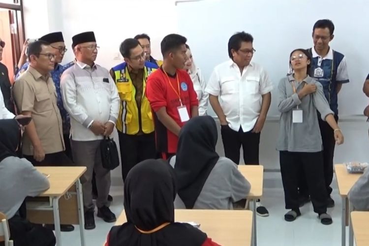 DPR RI Sidak Sekolah Rakyat di Semarang, Peringatkan PT Adhi Karya agar Jangan Bangun Asal-asalan