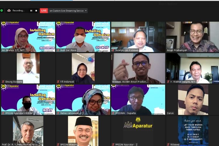 Kegiatan OHU kali ini diikuti oleh lebih dari 800 orang peserta serta menghadirkan seorang motivator kepemimpinan dan kebahagiaan, Arvan Pradiansyah.