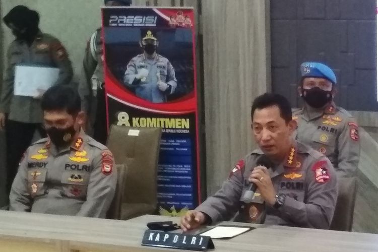 Indonesian National Police chief General Listyo Sigit Prabowo at a press conference in the headquarters of the South Sulawesi Regional Police on Monday (29/3/2021)