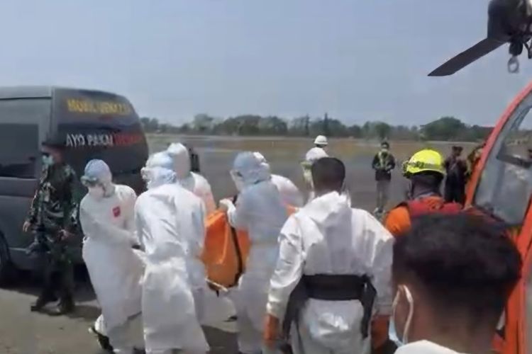 Pakai Dua Helikopter, Empat Jenazah Korban KM Virgo Transport 8 Dievakuasi ke Banjarbaru