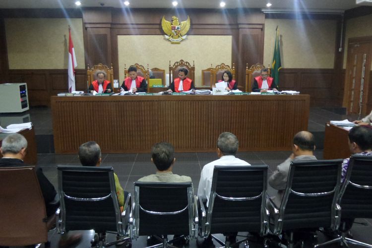 Sidang kasus dugaan korupsi pengadaan Kartu Tanda Penduduk berbasis elektronik (e-KTP) di Pengadilan Tipikor Jakarta, Senin (17/4/2017).