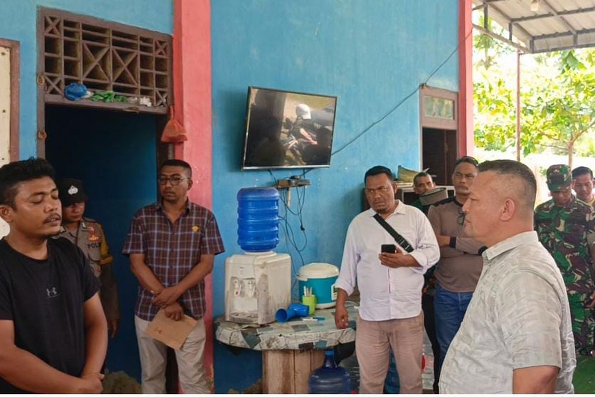 Bupati Aceh Utara, Ismail A Jalil akrab disapa Ayahwa, di pos damkar Desa Alue Bili Rayek, Kecamatan Baktiya, Kabupaten Aceh Utara, Provinsi Aceh, Kamis (29/5/ 2025).