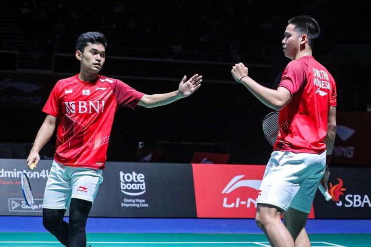 Leo Rolly Carnando/Daniel Marthin saat tampil di final Singapore Open 2022 kontra Fajar Alfian/Muhammad Rian Ardianto di Singapore Indoor Stadium pada Minggu (17/7/2022) sore WIB