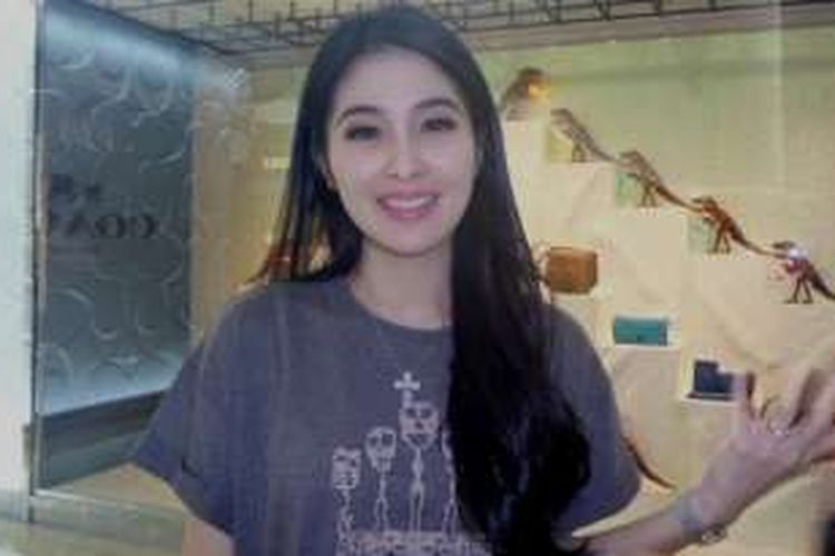 Sandra Dewi dalam wawancara di Plaza Indonesia, Jakarta Pusat, Jumat (9/12/2016).