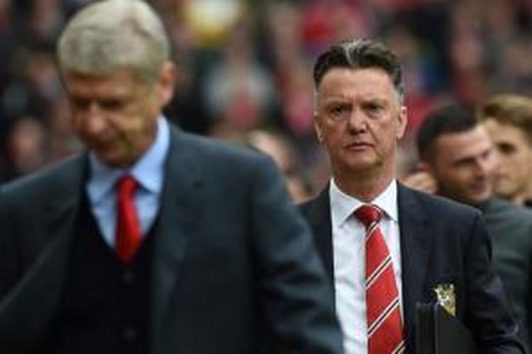 Manajer Arsenal, Arsene Wenger (kiri), dan Manajer Manchester United, Louis van Gaal.