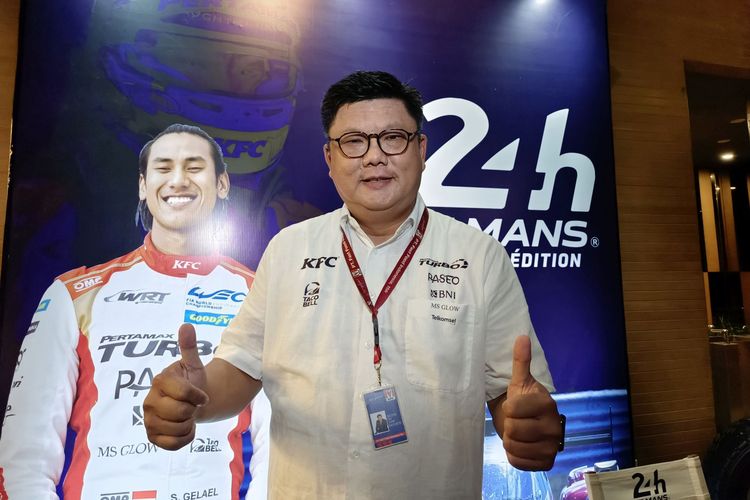 CEO PT Fast Food Indonesia, Eric Leong, saat ditemui di sela-sela acara nonton bareng balapan 24 Hours of Le Mans untuk mendukung pebalap Indonesia, Sean Gelael, di KFC Naughty by Nature, Jakarta, pada Sabtu (11/6/2022).