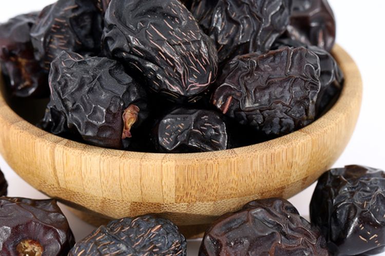 ilustrasi kurma ajwah atau kurma ajwa.