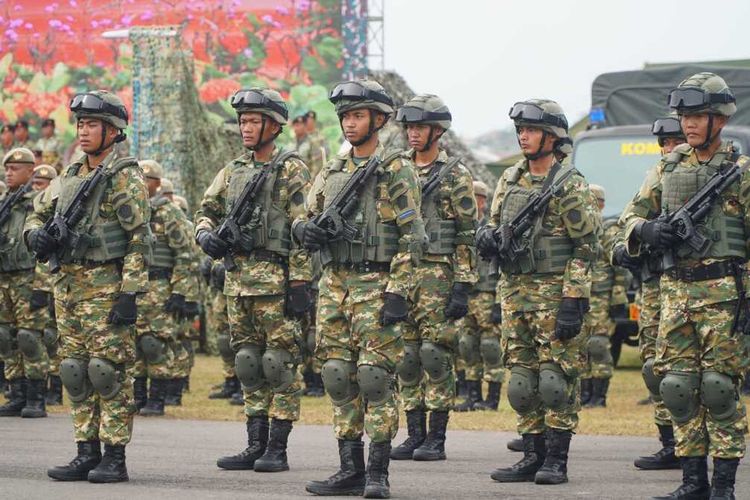 Wakil Presiden RI Ma'ruf Amin tetapkan ribuan personel komponen cadangan di Batujajar, Bandung Barat, Kamis (8/9/2022).