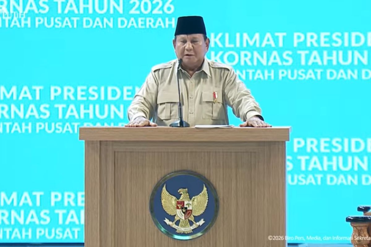 Presiden Prabowo Subianto menyampaikan soal permasalahan sampah, Senin (2/2/2026). Menurut Presiden Prabowo, TPA di Indonesia akan kelebihan kapasitas pada tahun 2028 atau bahkan lebih cepat. 