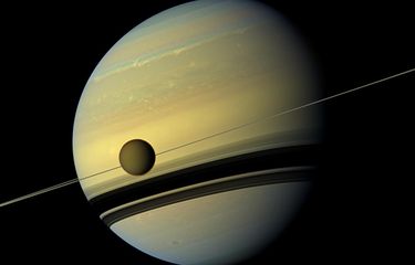 Planet Apa di Tata Surya yang Bisa Mengapung di Air?
