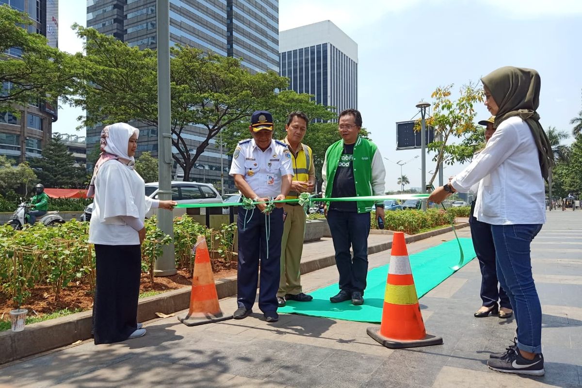 Grab Indonesia dan Pemprov DKI Jakarta meresmikan Program Peningkatan Mutu Jalur Sepeda bagi Alat Mobilitas Pribadi di DKI Jakarta, Senin (18/11/2019).