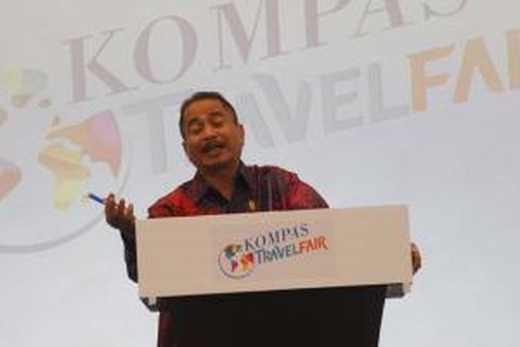 Menteri Pariwisata Arief Yahya memberikan kata sambutan dalam acara pembukaan Kompas Travel Fair 2015 di Jakarta Convention Center, Senayan, Jakarta, Jumat (28/8/2015). Pameran yang berlangsung hingga 30 Agustus ini menawarkan berbagai promo tiket, destinasi wisata dalam dan luar negeri hingga hotel. 