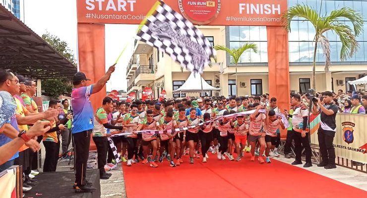 Kapolda Kaltim Ajak Masyarakat Dewasa Berdemokrasi, Beda Pilihan Tetap Bergandengan