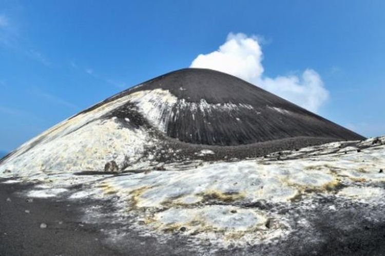 Gunung Krakatau.