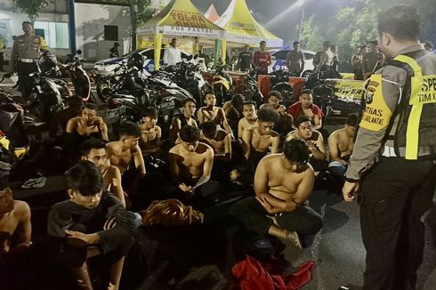 Polisi Amankan 44 Pesilat yang Konvoi dan Hendak Memasuki Kota Surabaya