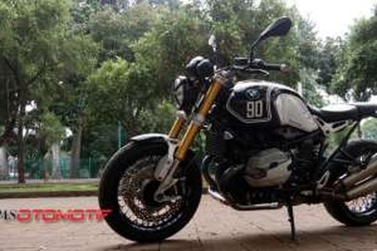 BMW R NineT.