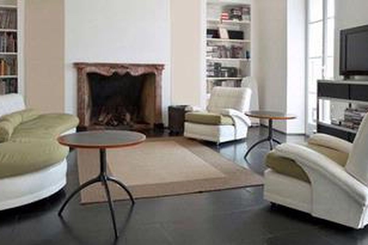 Di ruang publik, Anda bisa memilih ubin bertekstur halus atau jenis ubin dengan nilai estetika tinggi karena kunjungan tamu ke ruangan-ruangan ini lebih tinggi ketimbang ruang lainnya.