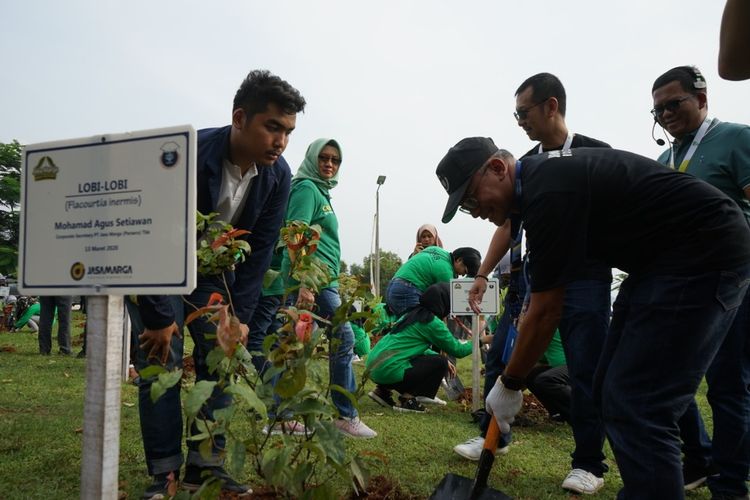 42 tanaman langka Indonesia ditanam di rest area KM 88B Tol Purbaleunyi.