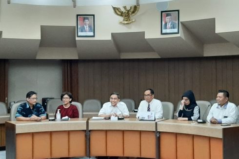 UGM Tanggung Biaya Pemeriksaan Corona Orang yang Pernah Kontak dengan Guru Besarnya