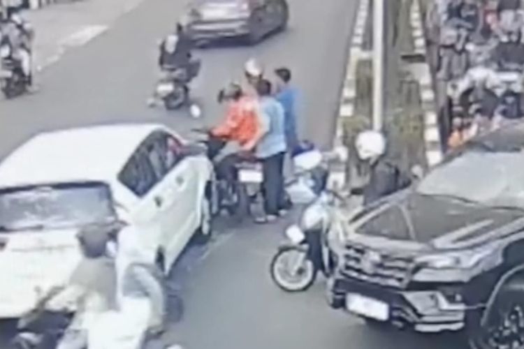 Sopir Travel yang Pukul Wakapolsek Samarinda Ulu Positif Narkoba, Ditemukan Bong di Mobil