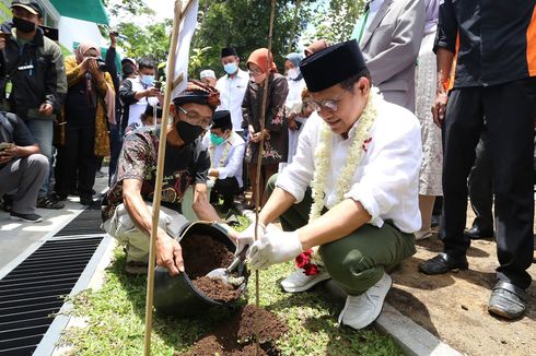 Peduli Lingkungan, Gus Muhaimin Gandeng Komunitas Jambe Klopo Doyong Tanam 2.000 Pohon