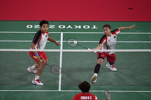 Final Olimpiade Tokyo - Diwarnai Aksi Ganti Raket Greysia Polii, Ganda Putri Indonesia Cetak Sejarah