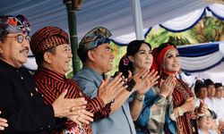 Sambut HUT Kota Negara ke-128, Pemkab Jembrana Gelar Pawai Budaya 