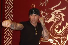 Istri Sebut Jason David Frank Meninggal karena Bunuh Diri 