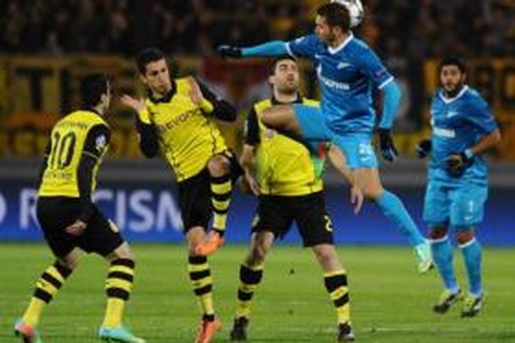 Pertandingan babak 16 besar Liga Champions antara Zenit St Petersburg melawan Borussia Dortmund di Stadion Petrovskij, Saint Petersburg, Selasa (25/2/2014).