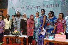 Di Forum Wali Kota Perempuan, Risma Pamer Punya Kepala Dinas Kebakaran Perempuan