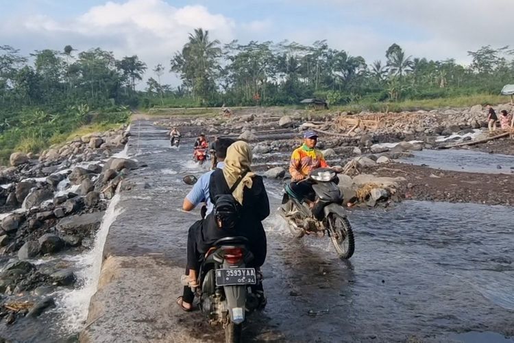 Rute ke Pemandian Tirtosari Lumajang jika lewat utara (Selokambang).