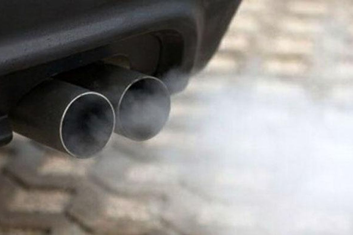 Ilustrasi polusi yang dikeluarkan knalpot kendaraan.