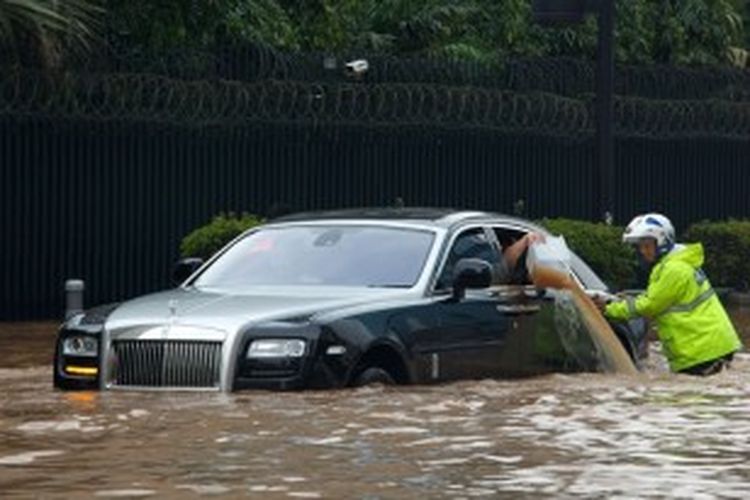 Tata Ruang Jakarta dinilai beberapa pengamat perkotaan kacau dan meresahkan. 