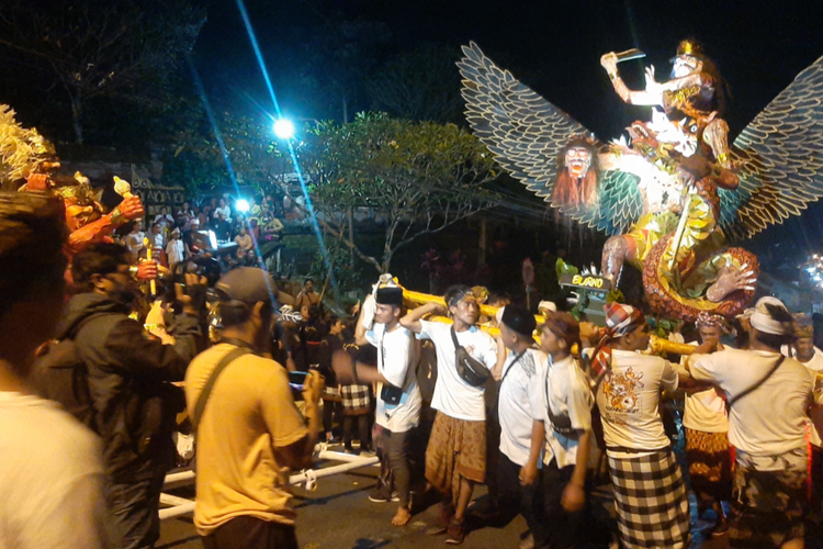 Pawai Ogoh-ogoh di Pura Mandhara Giri Semeru, Lumajang