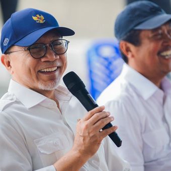 kunjungan Menteri Koordinator Bidang Pangan RI Zulkifli Hasan bersama Menteri Kelautan dan Perikanan Sakti Wahyu Trenggono yang meninjau langsung progres pembangunan KNMP di Purworejo, Jawa Tengah, Selasa (23/12/2025).
