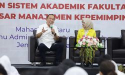 Berikan Kuliah Umum di UI, Rivan A Purwantono Ingatkan Mahasiswa Pentingnya Adaptasi pada Era Digital