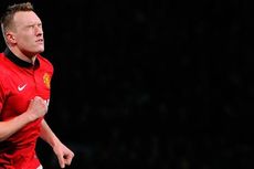 Berkat Phil Jones, MU Akhiri Rekor Buruk dan Juarai Grup A