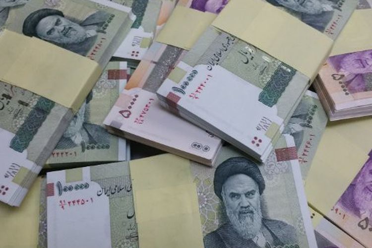Ilustrasi uang rial Iran. [Via Medium.com]