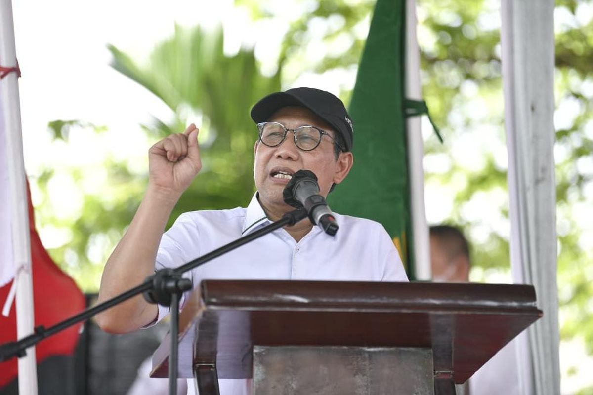 Menteri Desa, Pembangunan Daerah Tertinggal, dan Transmigrasi (Mendes PDTT) Abdul Halim Iskandar mengatakan, penggunaan dana desa untuk Badan Usaha Milik Desa (BUMDes) masuk dalam kategori sebagai langkah pemulihan ekonomi nasional sesuai kewenangan desa.