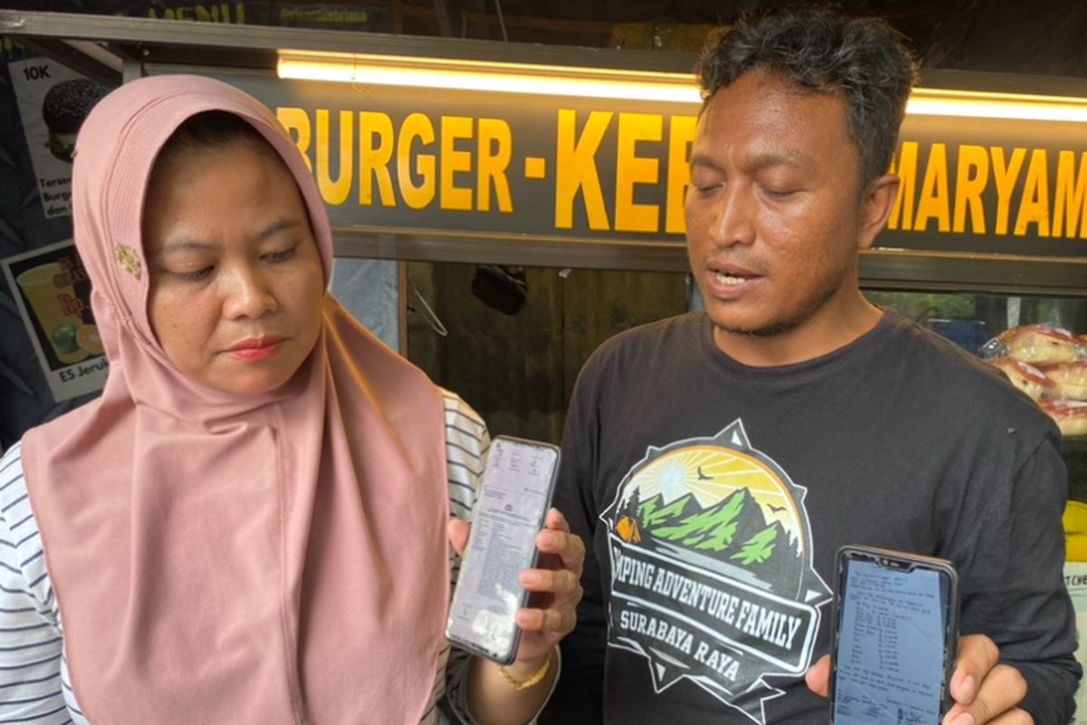 Ardi Sumarta bersama istri, korban penipuan oknum yang ngaku PNS Pemkot Surabaya, Kamis (6/2/2025).