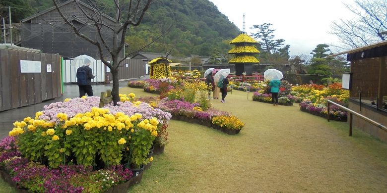 Salah satu sudut taman bunga Sengan-en, Kagoshima, di Pulau Kyushu, Jepang