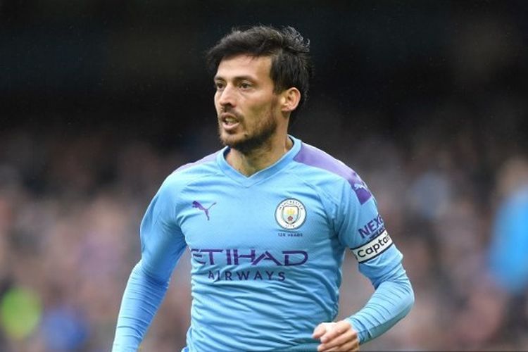 David Silva dari Manchester City beraksi saat pertandingan Liga Premier antara Manchester City melawan Aston Villa di Stadion Etihad