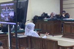 Sidang Korupsi Dana Hibah, Khofifah Bantah Terima Ijon 30 Persen