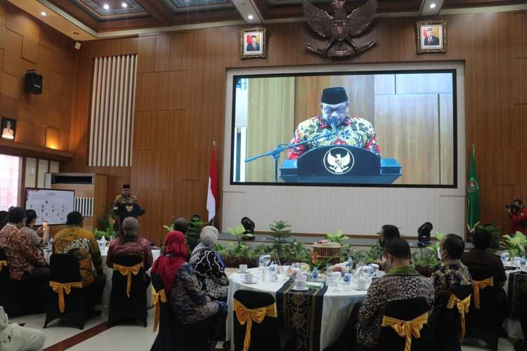 Komisi Pemberantasan Korupsi (KPK) menggelar Rapat Koordinasi Pemberantasan Korupsi Terintegrasi yang dihadiri para kepala daerah di di Kantor Gubernur Maluku, Kamis (4/11/2021).